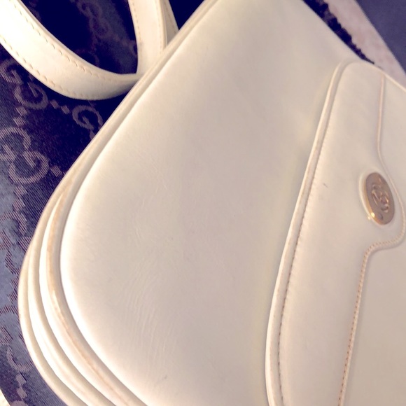 Authentic Crossbody/Shoulder Leather Bag Gucci. - Picture 9 of 15